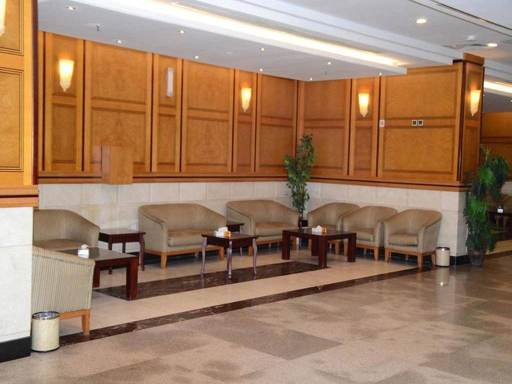 Al-Fajr Al-Badie 5 seating area